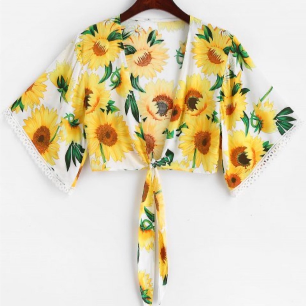ZAFUL Sunflower Print Tie Front Crop Blouse
